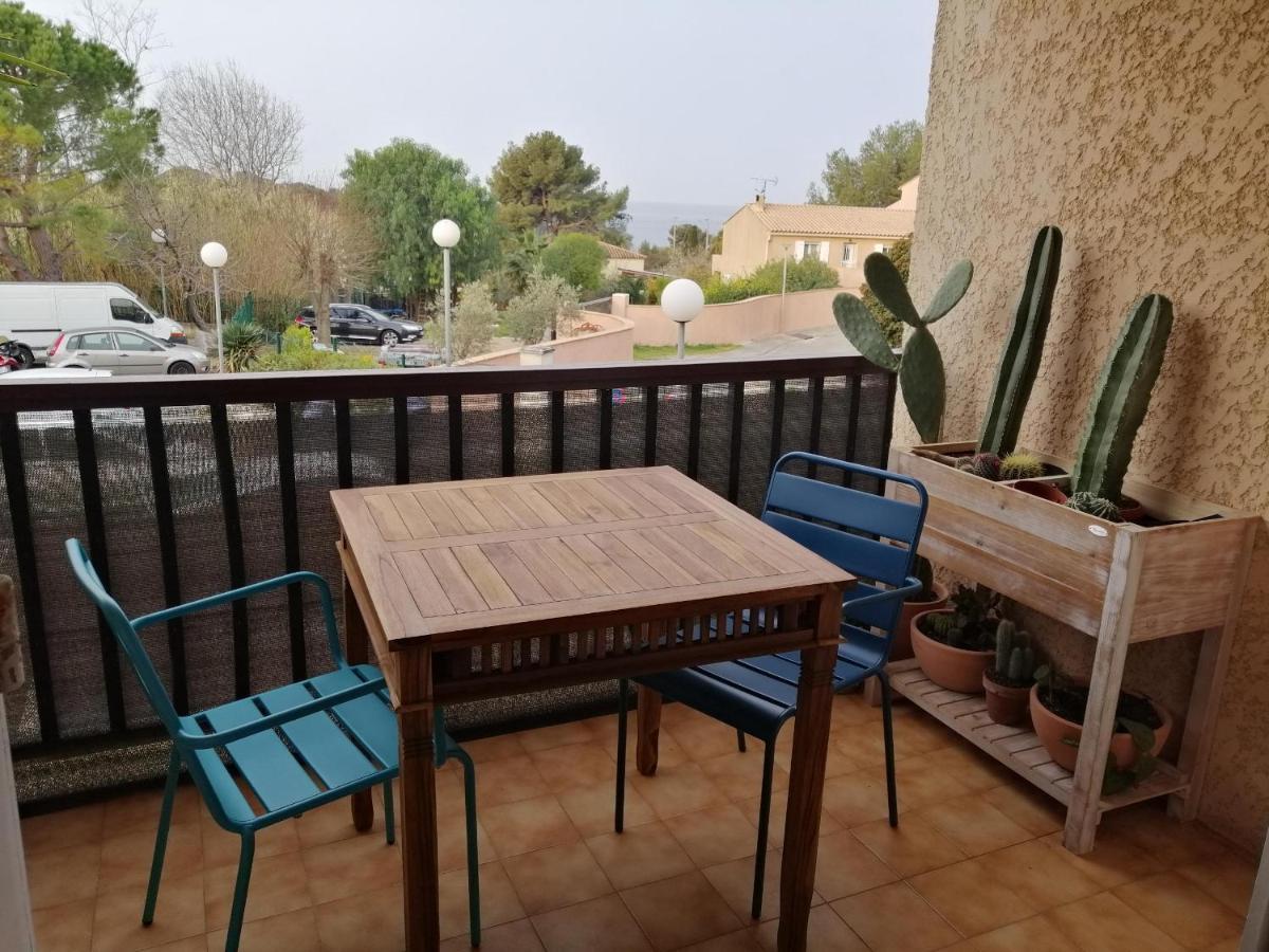 Sanary Les Gorguettes, Studio Avec Terrasse Vue Mer, A 10 Min A Pieds De La Plage Zewnętrze zdjęcie