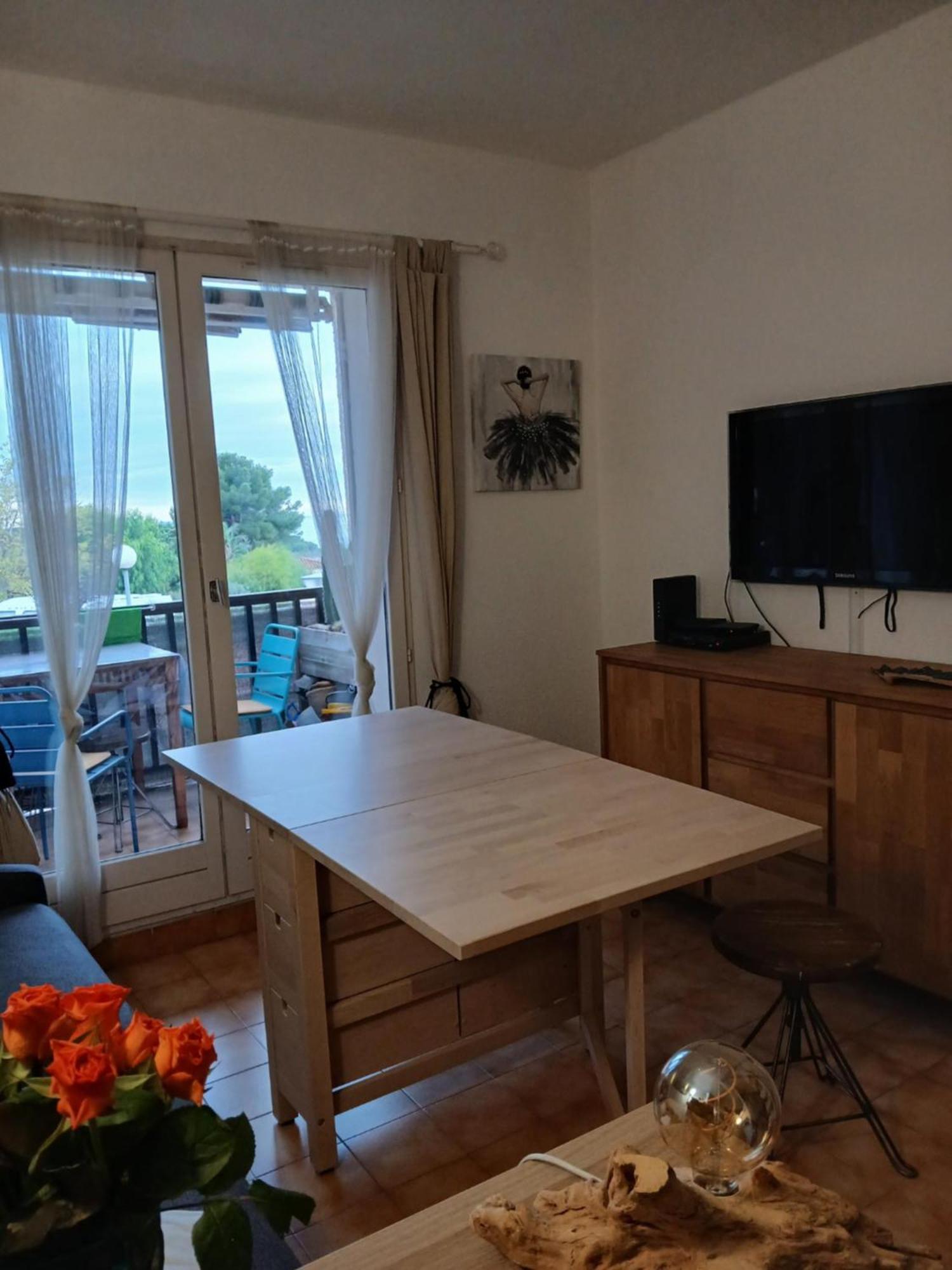 Sanary Les Gorguettes, Studio Avec Terrasse Vue Mer, A 10 Min A Pieds De La Plage Zewnętrze zdjęcie